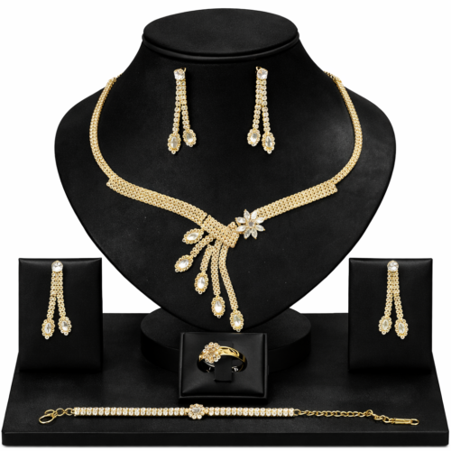 طقم فاخر بتصميم الشلال الزهري الذهبي