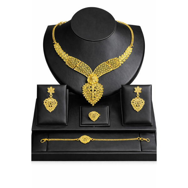 طقم الورقة الملكي الذهبي