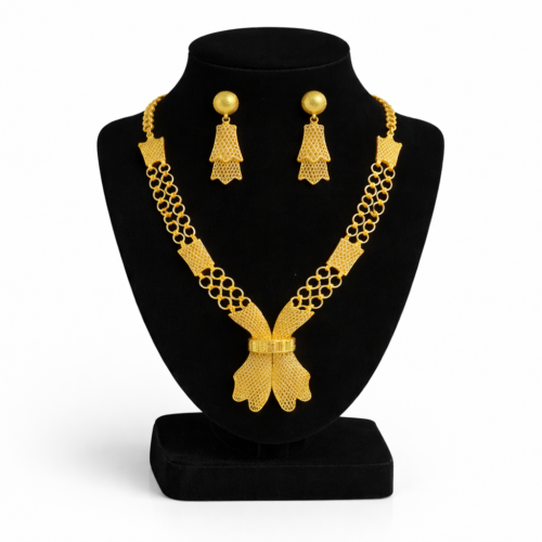 طقم حلا الذهبي الفاخر – تصميم كلاسيكي أنيق