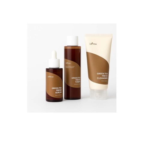 مجموعة النقاء بالشاي الأخضر من Isntree